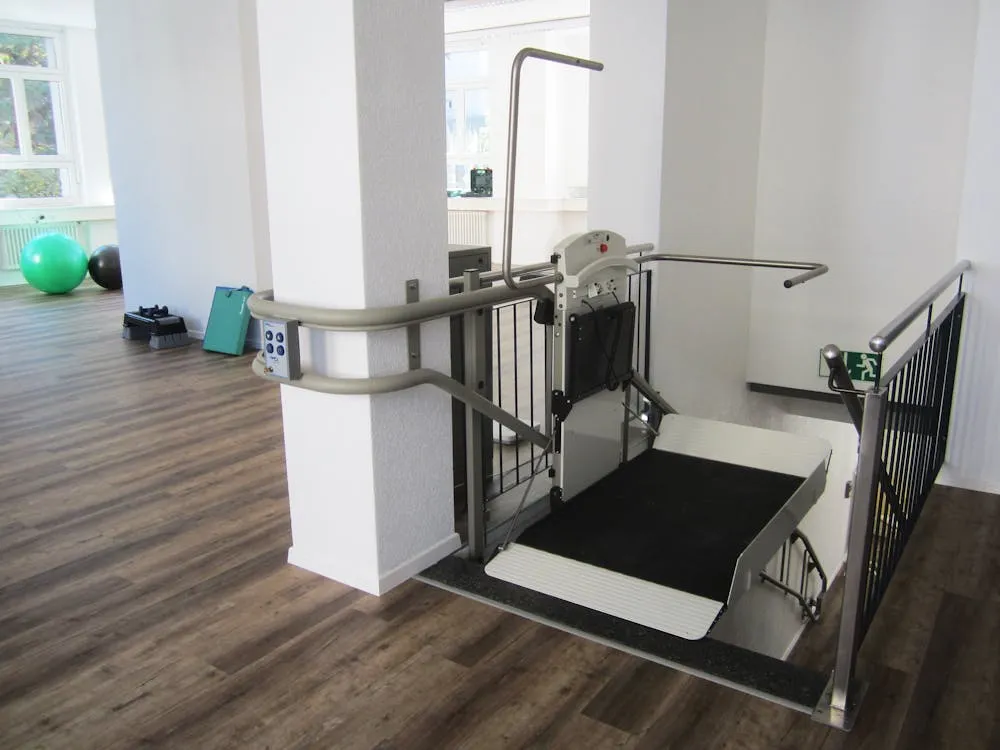 Vertical Platform Lift Repair vertical platform lifts
